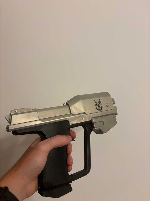 Halo M6G Magnum – Legendary Spartan pistol Cosplay & Collectors