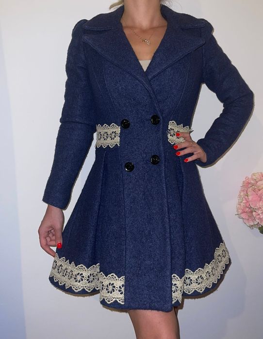 Vând palton bleumarin