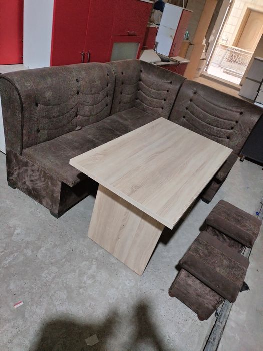 Ugalok sotiladi stoli