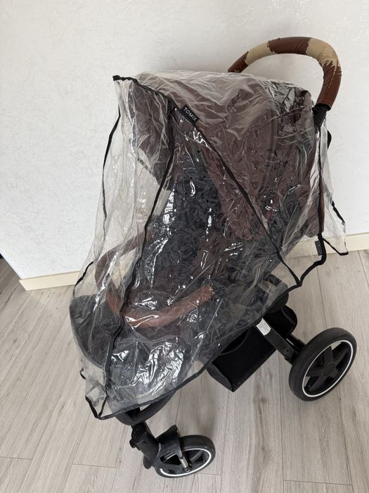 Продам всесезонную прогулочную коляску tomix