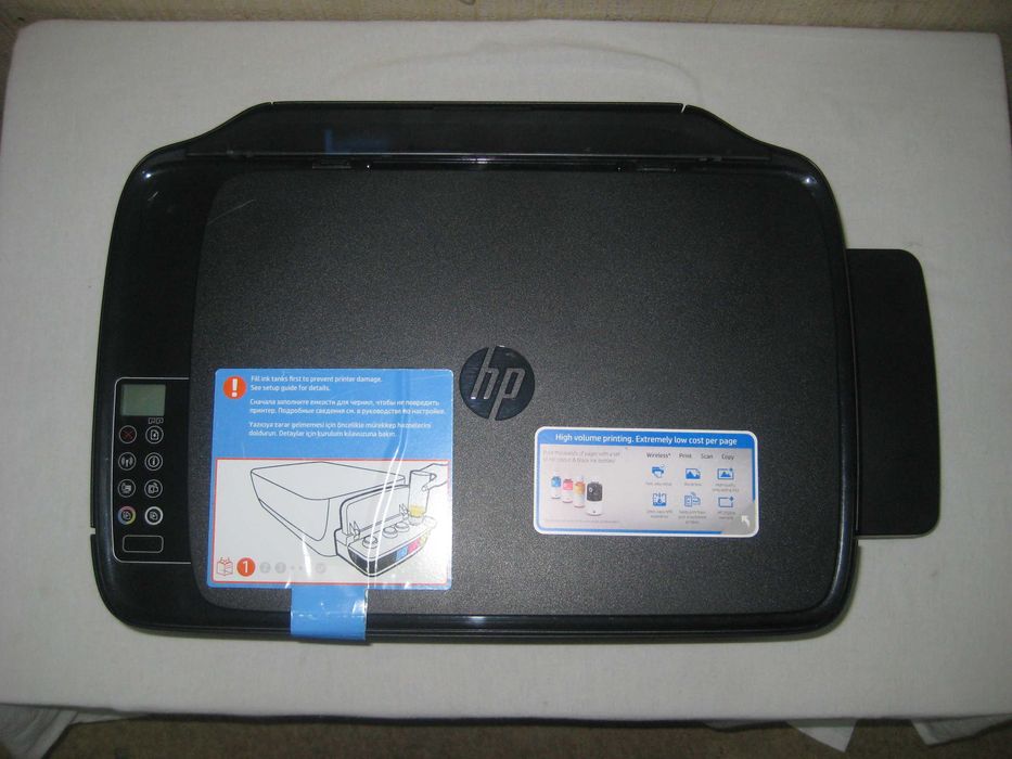 Принтер цветной Hp415 надо поменять печатающий головку а так рабочий!