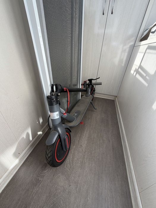 Электро самокат почти новый