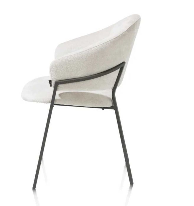 4х Дизайнерски Трапезен Стол Бежов (Кремав) цвят, черни метални крака