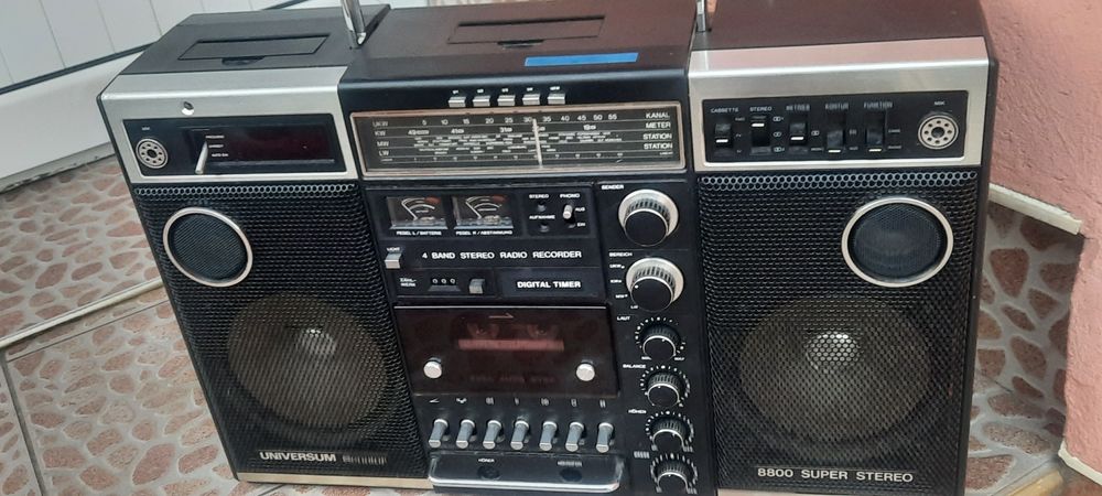 Радиокасетофон  Universum 8800 Senator