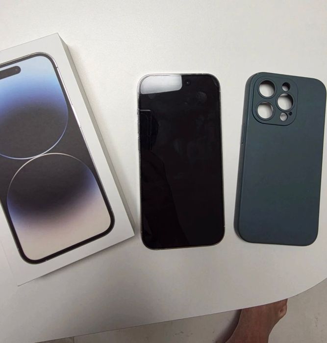 iPhone 14pro 256 с гарантиной