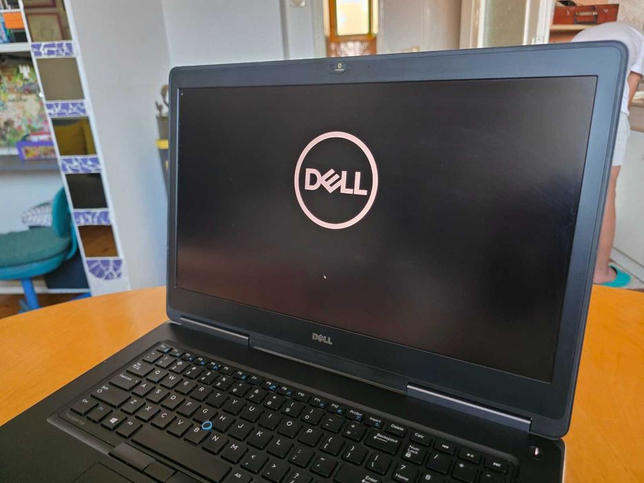 Dell Precision 7720 17.3’ UHD IPS/Intel® Xeon® CPU E3-1535M v6/Quadro P5000 16GB/64GB DDR5/1TB SSD/2TB HDD