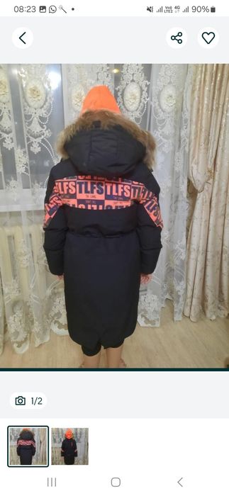 Продаю куртки на девочку  цена 7000