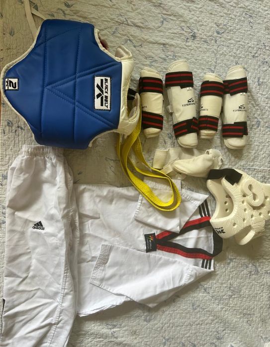 Комплект формы для тхэеквандо