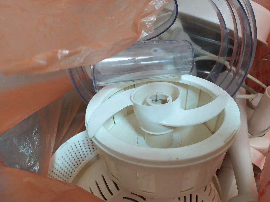 Кухонный комбайн продам