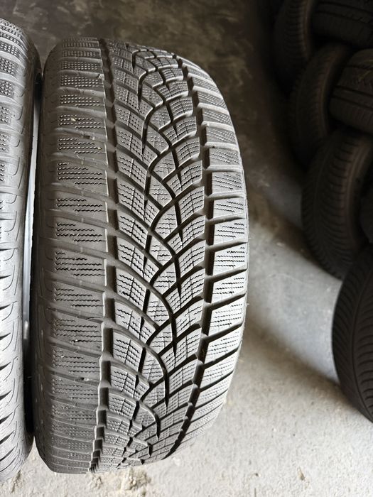 2 anvelope iarna 215/55/17 , GoodYear , 7.5 mm !