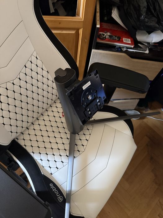 Ultrawide монитор MSI