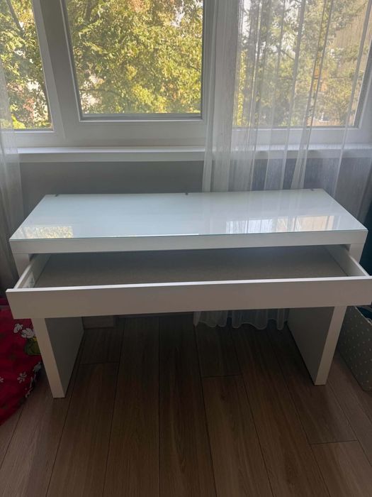 Тоалетка IKEA MALM бяла 120x41 см, с чекмедже и стъклен плот