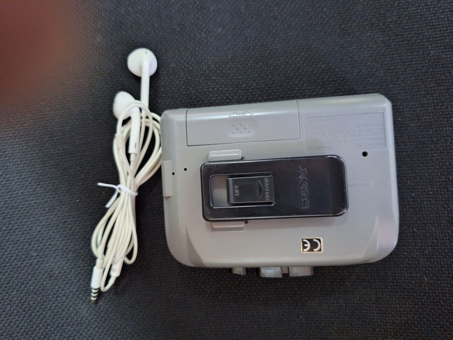 Уокмен SONY Walcman WM-FX 141