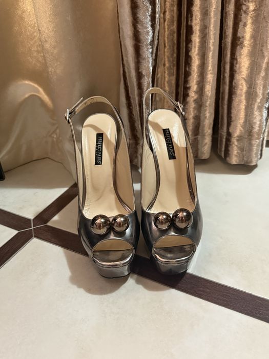 Продам туфли Perfect Pairs