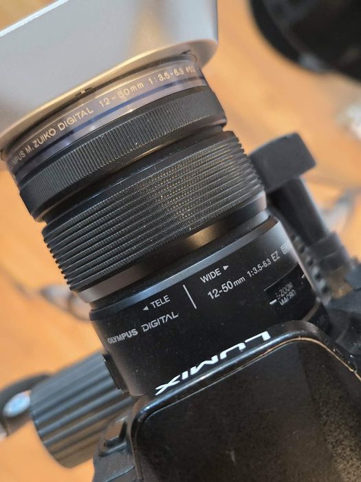 Obiectiv Olympus M-Zuiko 12-50 cu servo zoom