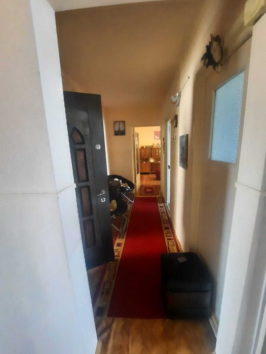 Confortabil si cu potential etaj 3 din 4 mun.Onesti