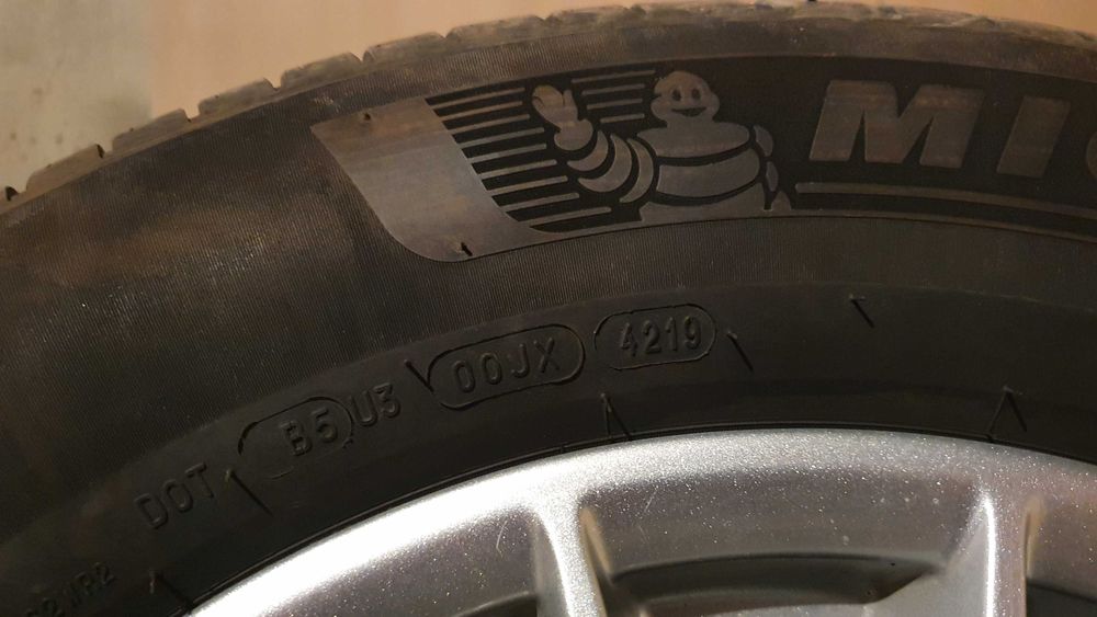 Jante originale JAGUAR F-PACE R18 cu cauciucuri vară noi Michelin 2019