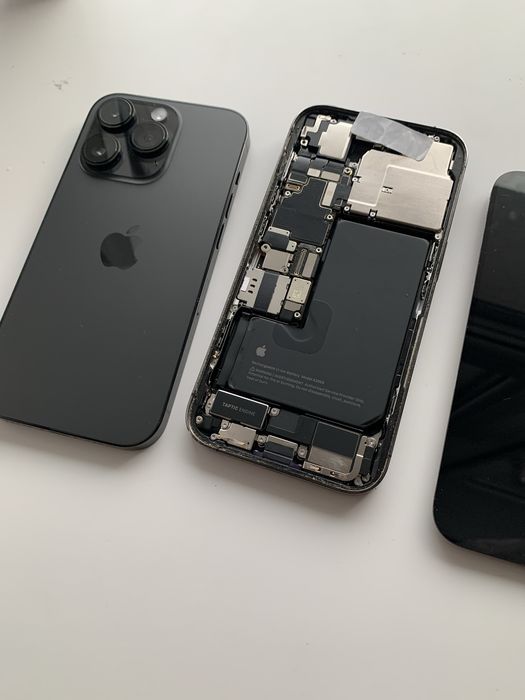• Iphone  14  PRO  • PIESE • dezmembrez •