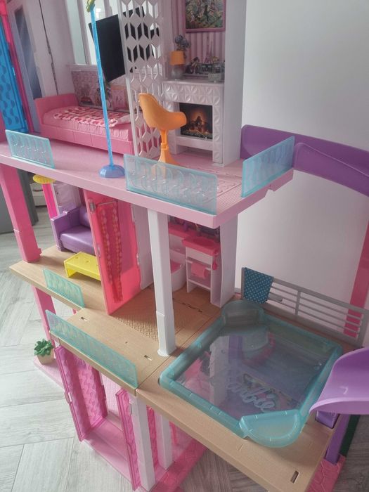 Vând casă de pupuși Barbie originală