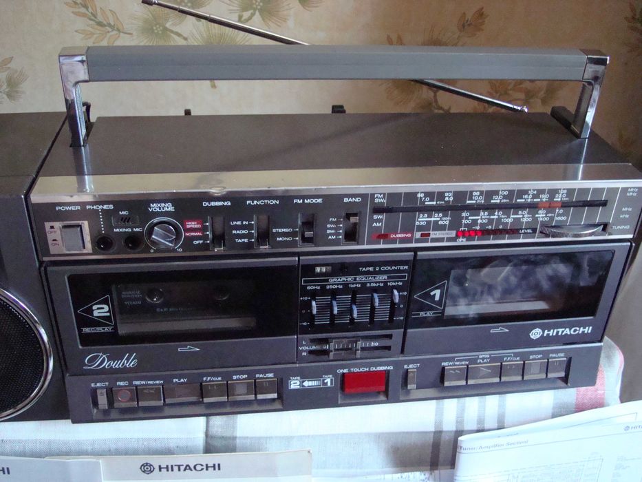 HITACHI - Trk -W3W. Made in Japan - 1985 год.