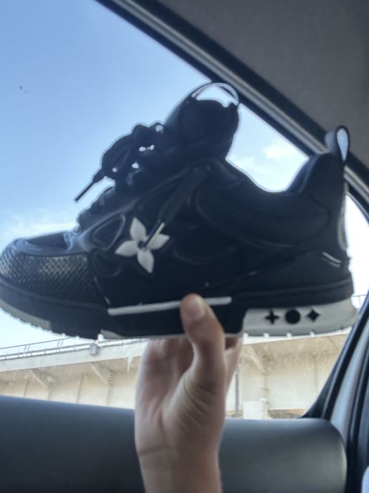 Louis Vuitton Skate alb cu negru