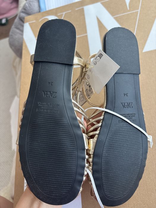 Сандалии новые Zara 34 размер