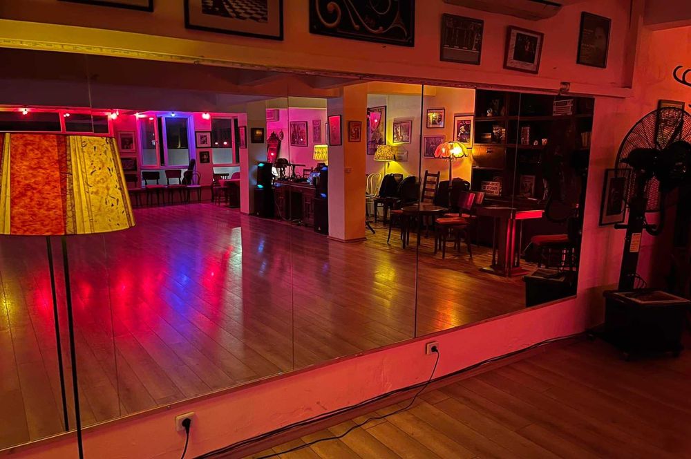 Зали под наем в центъра на София – 3 студиа за танци, йога и събития