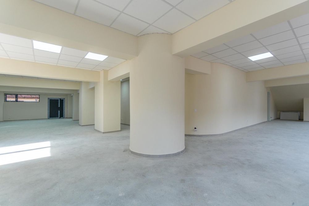 Vânzare spațiu comercial