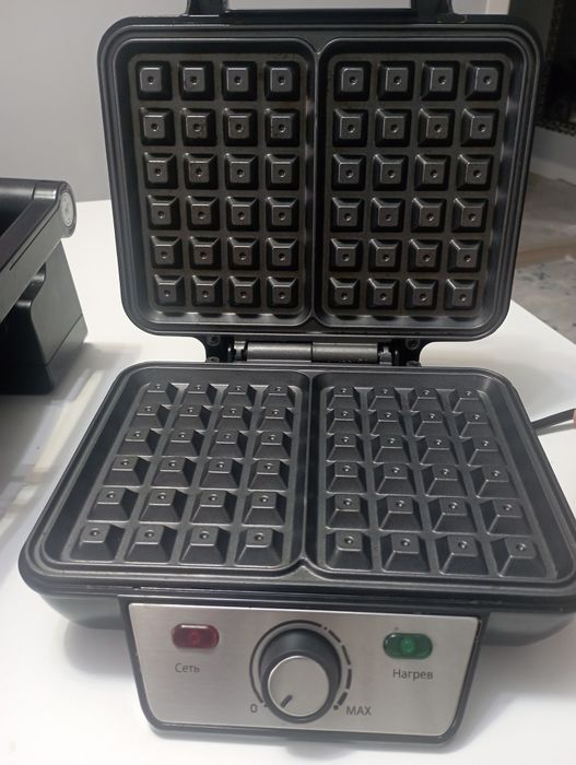 Вафельница Ketfort