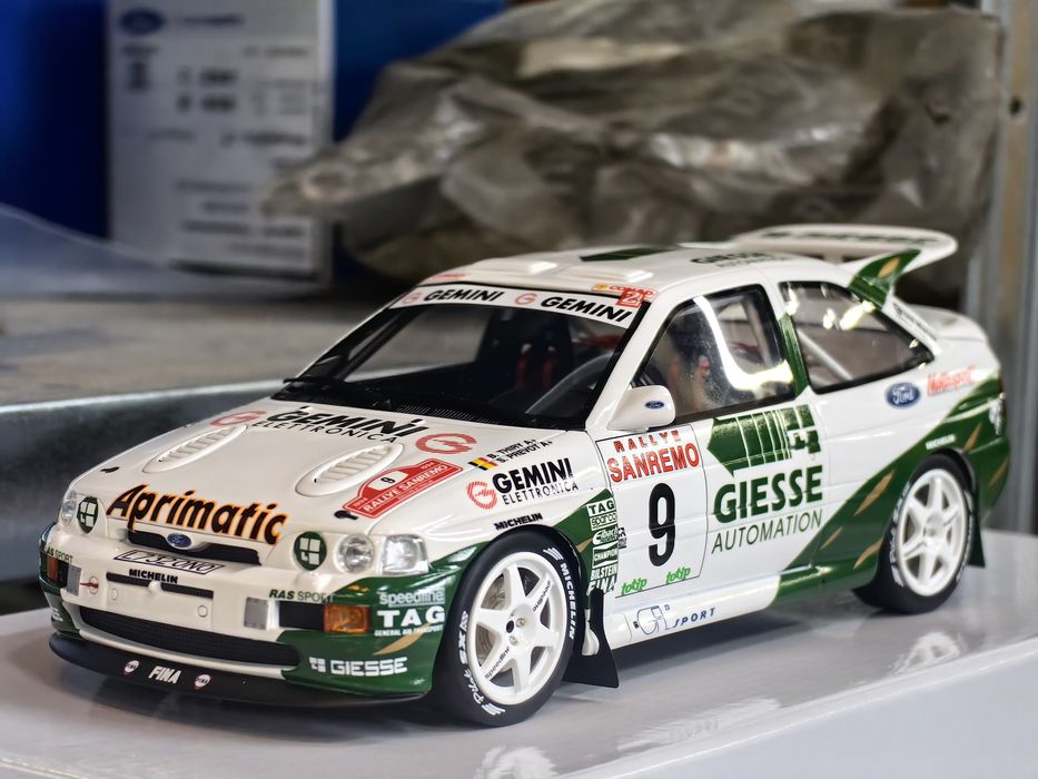 Продавам 1:18 Rally