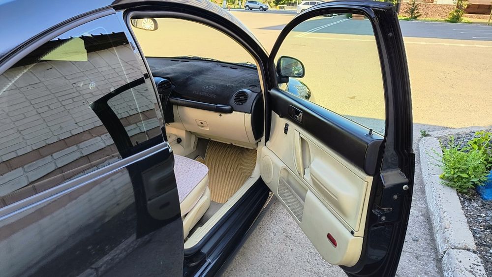 Продам авто vw beetl