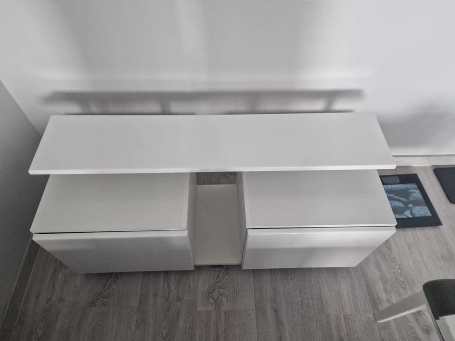 Тв шкаф от МДФ бял гланц