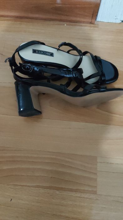 Женская обувь на лето