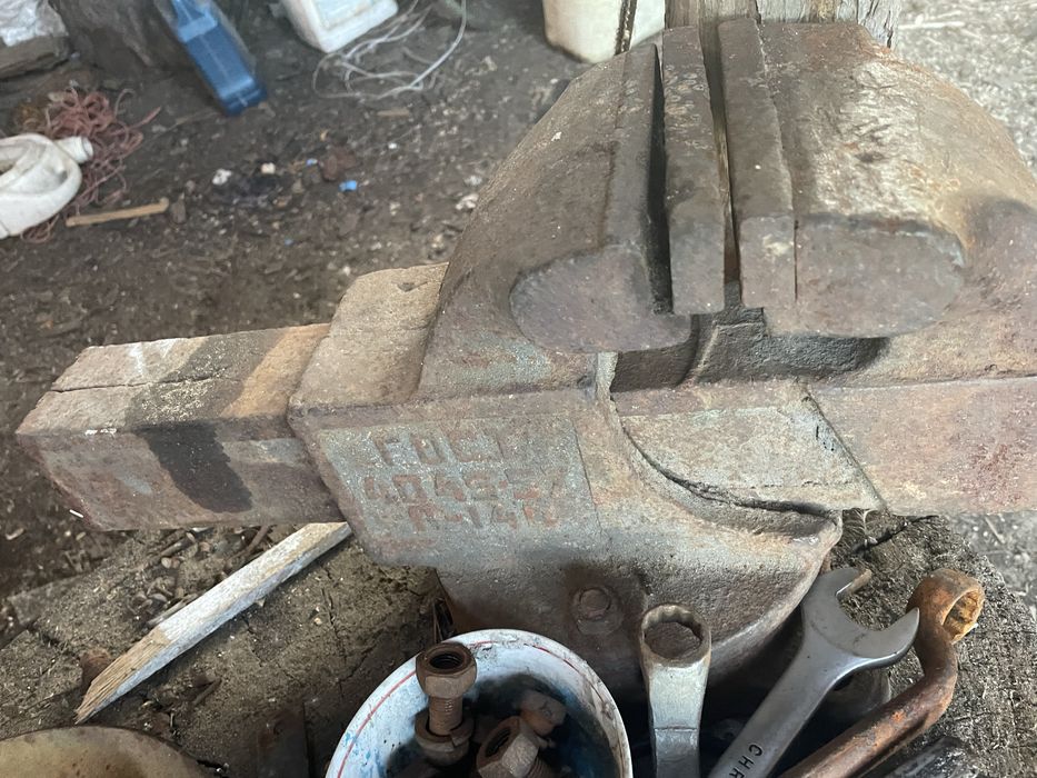 Продам тиски СССР