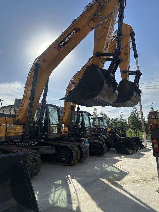 Ekskavator XE370G XCMG nalichida