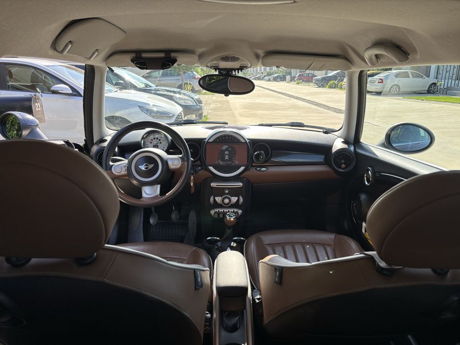 Mini Cooper D MayFair editie aniversara 50 ani