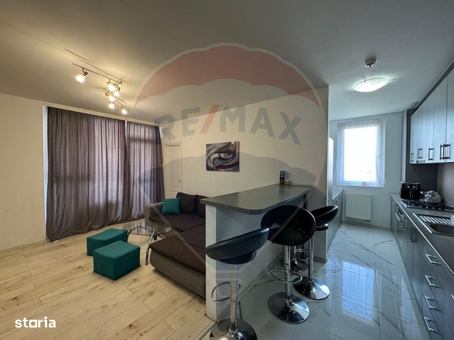 Apartament cu 3 camere la ARED( cu loc de parcare)