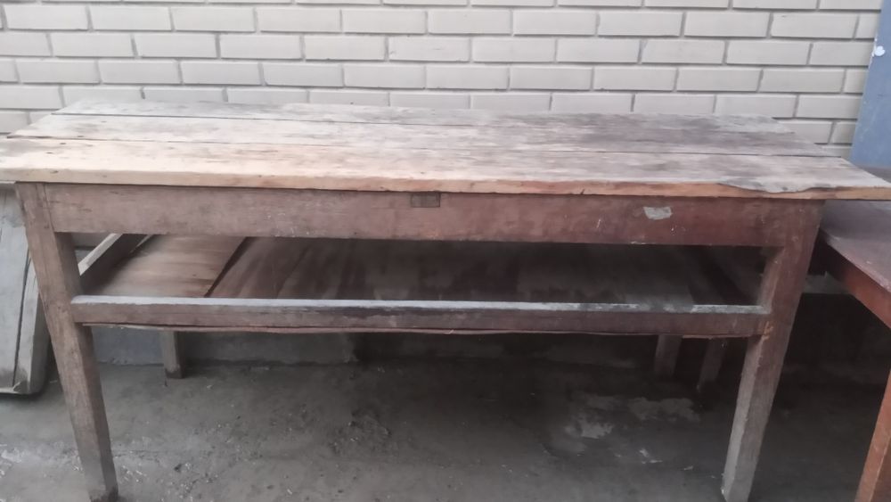 Divan va solar sotiladi