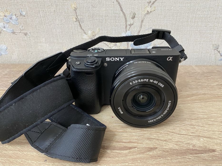 Продам Sony a6300 kit
