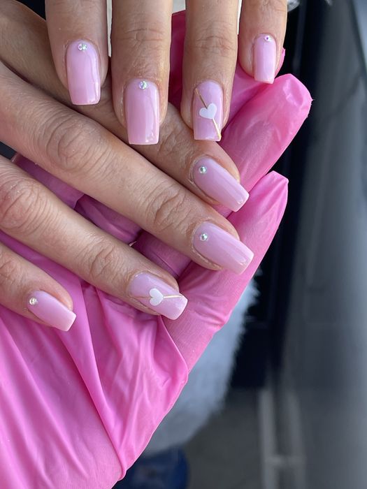 Apic unghii cu gel si semipermanenta