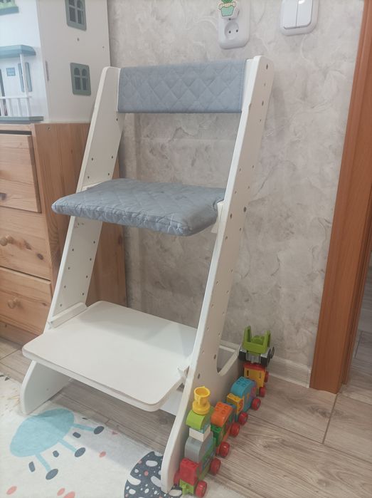 Продам детский стул