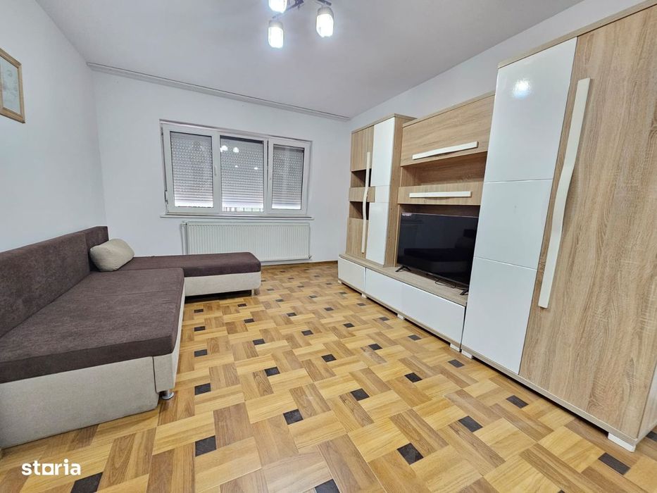 2 camere, situat la parter pe B-dul Roman Mușat, mobilat ți utilat