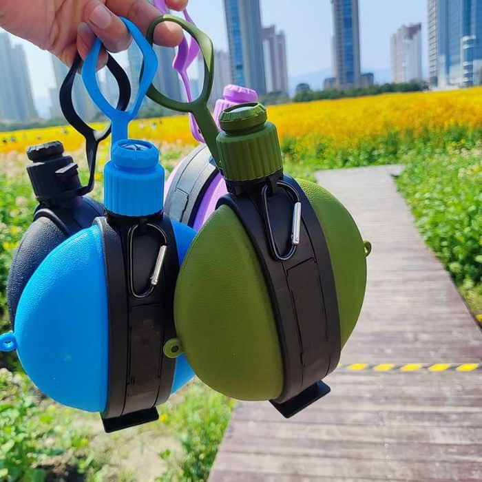 Sticla de Apa Pliabila din Silicon fara BPA, cu Busola si Carabina