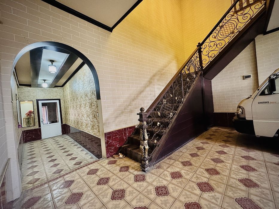 СРОЧНА Ховли сотилади