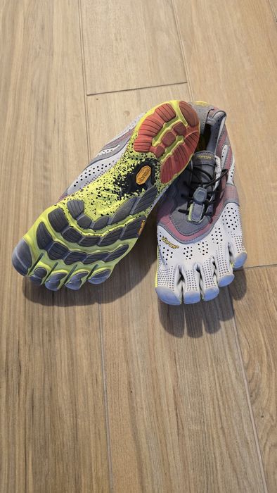 Маратонки Vibram FiveFingers V-run
