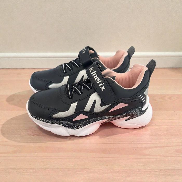 Продается кроссовки