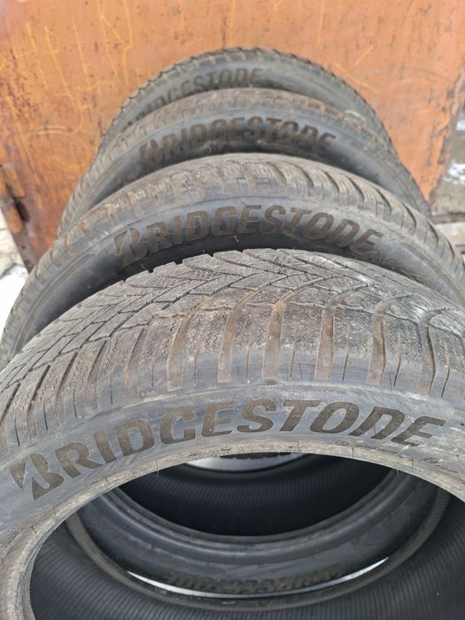Продам шины. 235/55/20 бриджистон