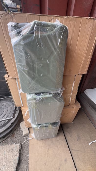 Канистра 20л новые