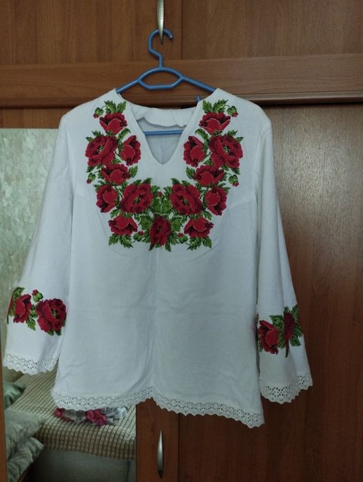 Продам вышитую рубаху
