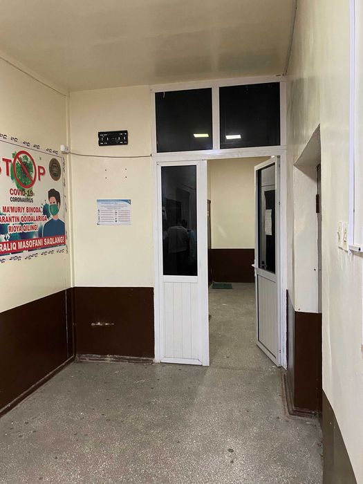 Двухэтажное здание в Чирчике, прямо у дороги!